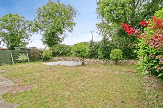 2, Alexandra Close, Redruth photo 4