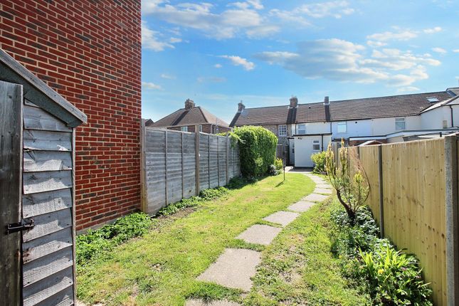 85 Canterbury Road, Ashford photo 4