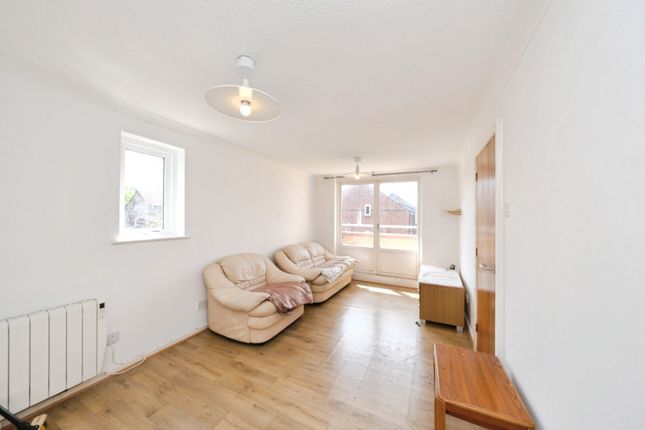 11, Tonnelier Road, Nottinghamshire photo 4