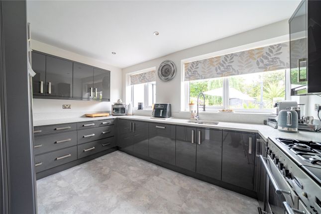 7, Long Lane, Leeds photo 4
