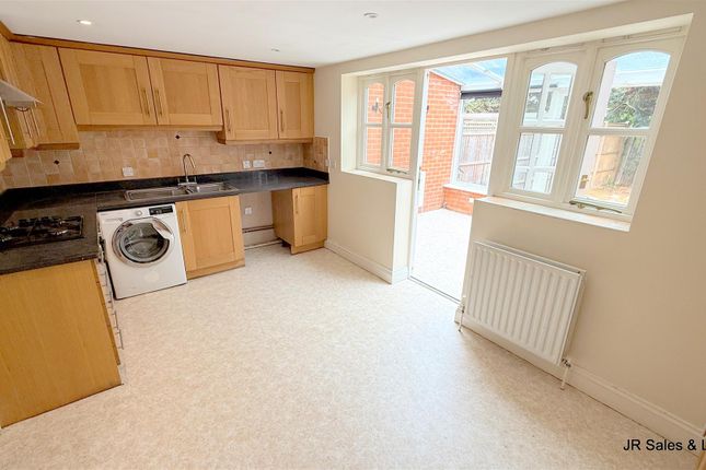 24, Tolmers Road, Cuffley Potters Bar photo 2