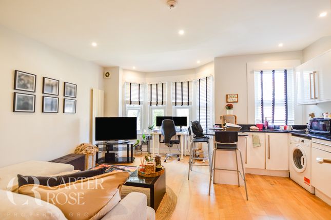 Thumbnail Flat to rent in Norfolk House Road, Streatham Hill