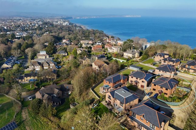 5, Woodlands, Shanklin photo 2