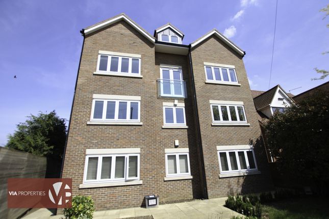 Flat to rent in Nazeing New Road, Broxbourne