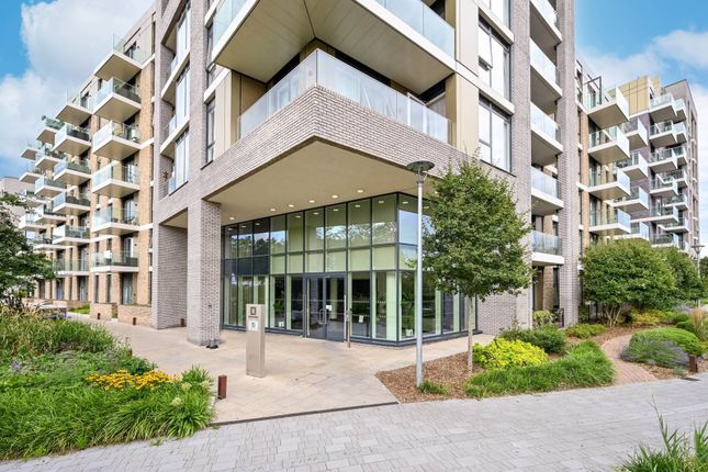 Flat for sale in Queenhurst Square, Kingston, Kingston Upon Thames