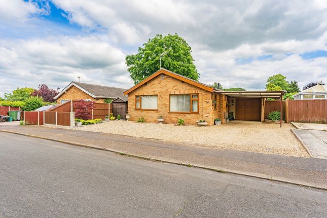Thumbnail Detached bungalow for sale in Braydeston Crescent, Brundall, Norwich