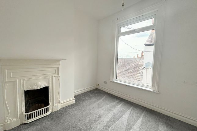 Flat to rent in Foxhall Road, Ipswich, Suffolk