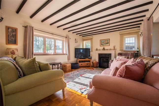 Magnolia Cottage,, Wonford Close, Tadworth photo 2