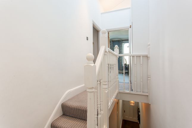 Terraced house for sale in Alloway Road, London