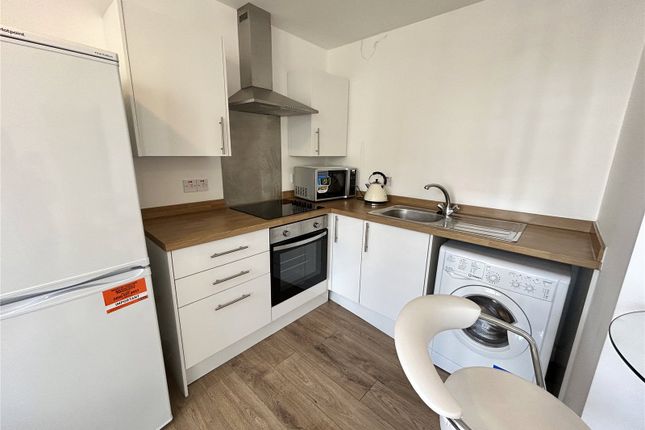 Apartment 202, Devonshire House, 40, Great Charles Street Queensway, Birmingham photo 4