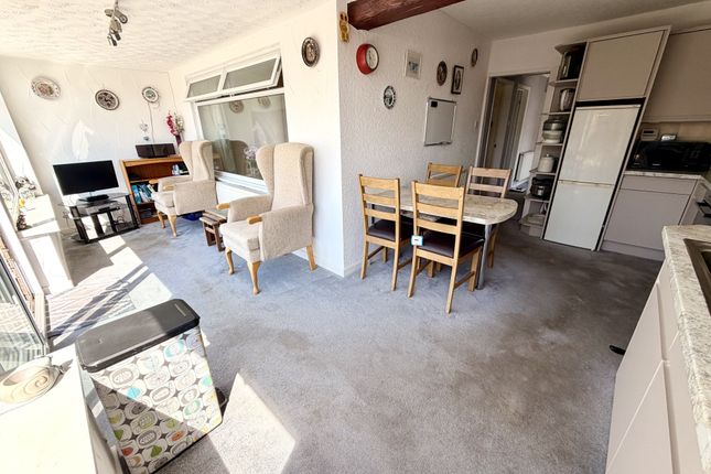 63, Holts Lane, Poulton-Le-Fylde photo 3