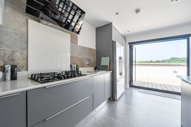Long View, 28, Grays Way, Kent photo 5