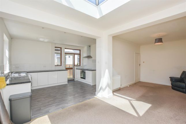 43, Orchard Lane, Brentwood photo 4