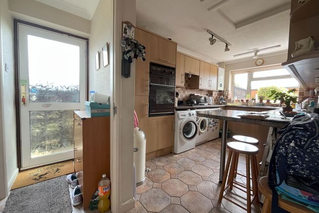 15, Paxhill Lane, Tewkesbury photo 2