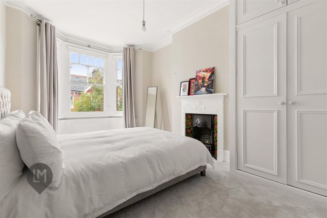36, Normanton Avenue, London photo 4