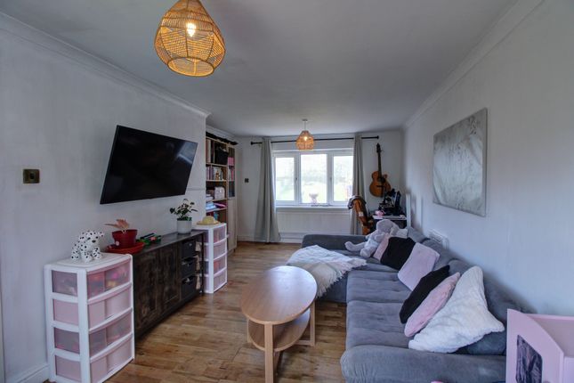 54, Darby Crescent, Ebbw Vale photo 4