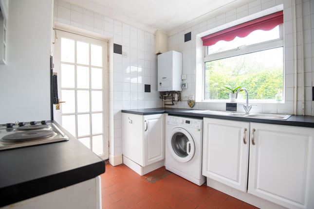 2 Saxby Crescent, Wellingborough photo 3