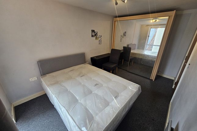 Room to rent in Warstone Lane, Birmingham