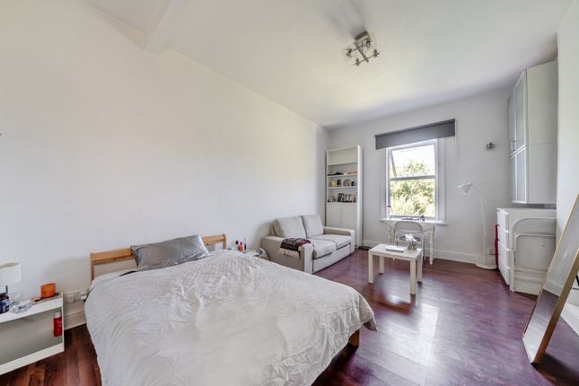 47B, Pelham Road, London photo 2
