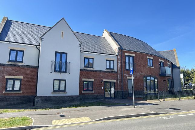 Flat 3, 2, Curtis Way, Dorset photo 2