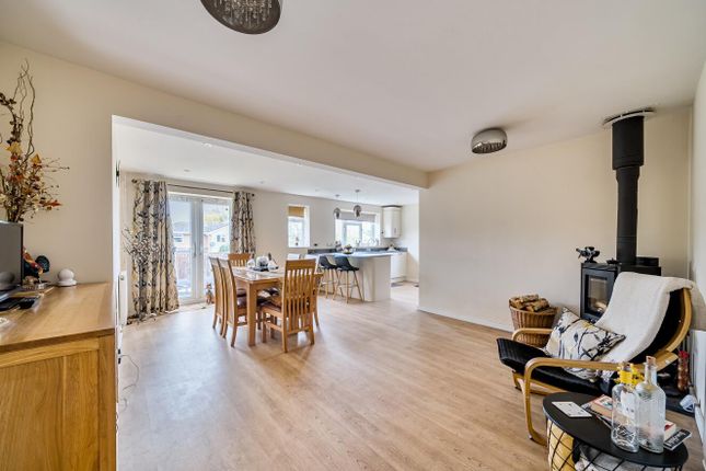 24, Lime Tree Mead, Devon photo 3