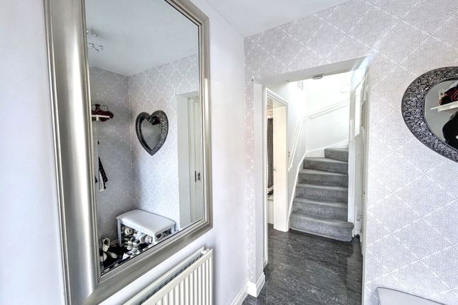 61, Edgefield, Newcastle upon Tyne photo 4