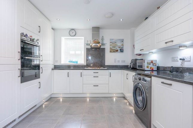 2, Woodpecker Avenue, Holt photo 4