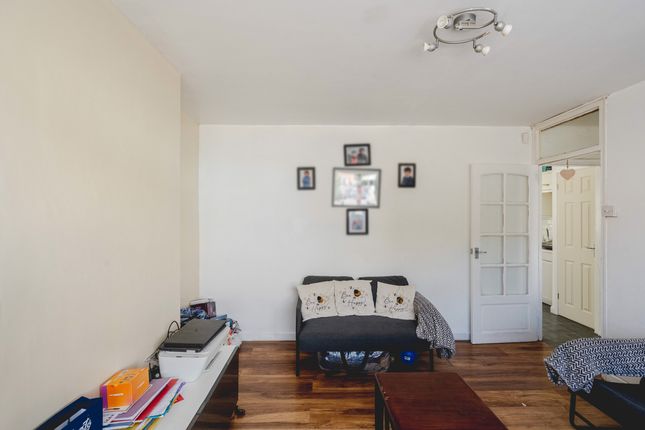 17 Chakeshill Drive, Bristol photo 3
