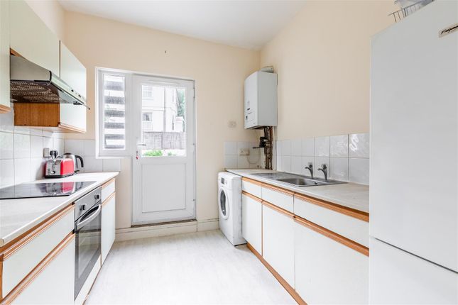 Flat 3, 2, Gladstone Terrace, Brighton photo 3