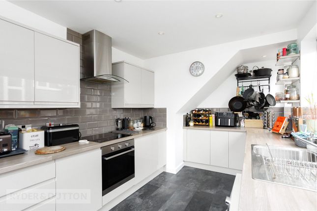 7, Redwood Road, Saddleworth photo 4