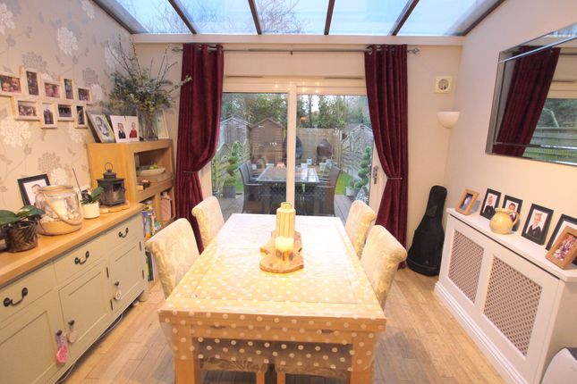 2 Theobalds Close, Sevenoaks photo 3