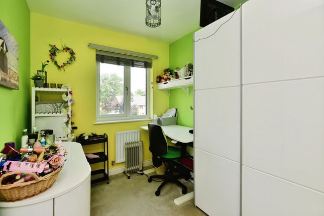 8, Daniel Wells Close, Stoke-on-Trent photo 4