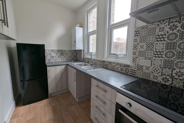 Flat 1 15A, Pierremont Crescent, Darlington photo 3