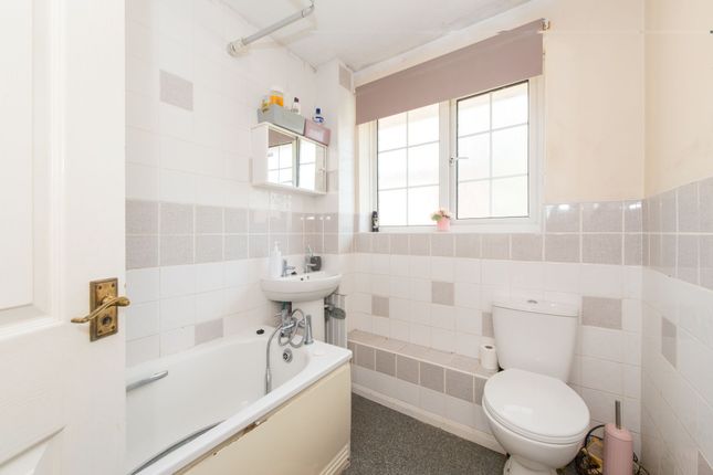 End terrace house for sale in Earlsmead Crescent, Cliffsend
