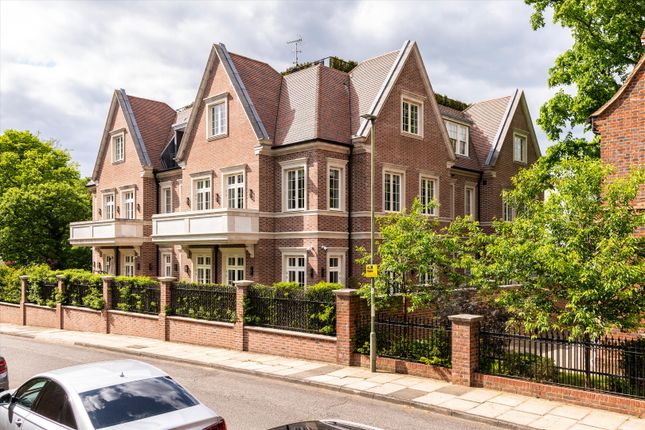 4 bed property for sale in The Bishops Avenue, Hampstead Garden Suburb, London N2