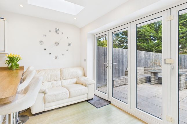 33D, Drakes Road, Buckinghamshire photo 4