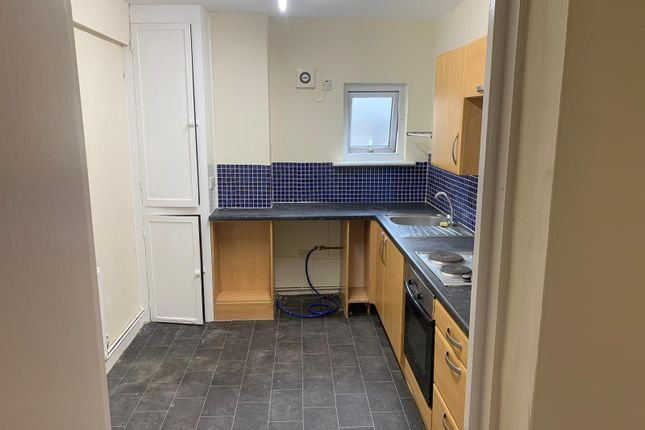 Flat 3, 2 Dolphin Passage, Dover photo 4