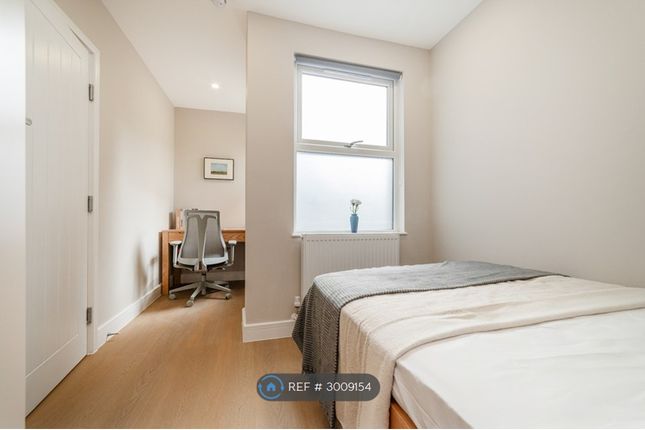 Hook Road, Epsom photo 2