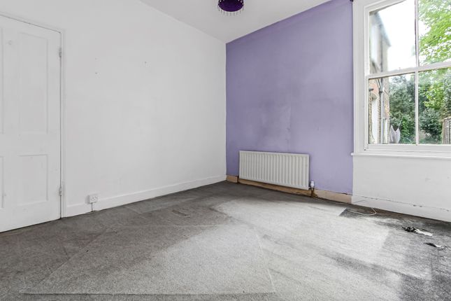 17, Midmoor Road, London photo 4