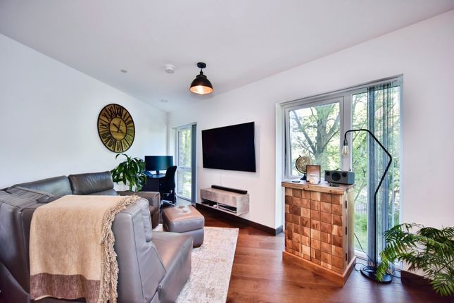 Flat 7, Guinevere Point,, Waterhouse Avenue, Kent photo 2