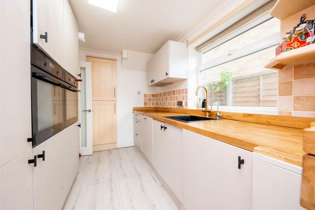 17, Kepple Place, Bagshot photo 4