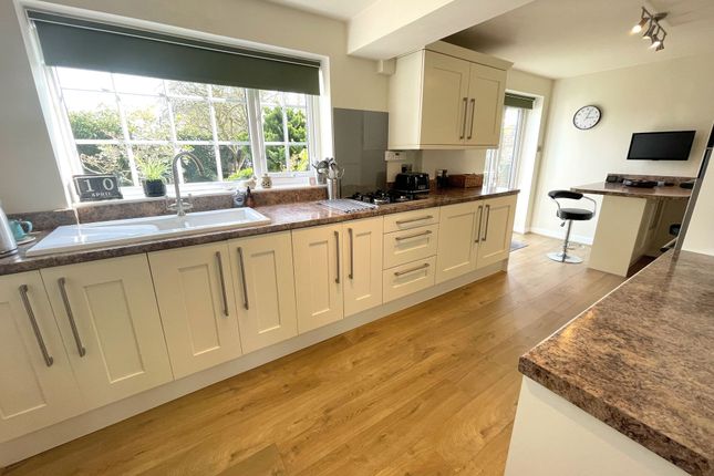 6 School Close, Knutsford photo 2
