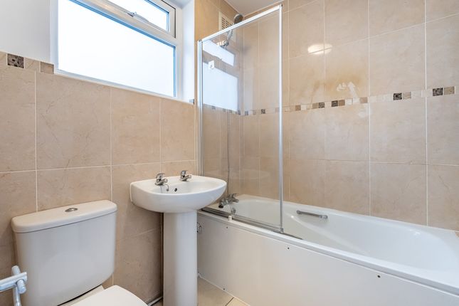 Flat 5, 30, Belgrave Gardens, London photo 3