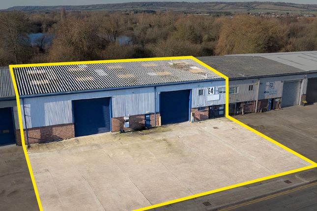 Industrial to let in Unit Larkfield Trading Estate, New Hythe Lane, Aylesford