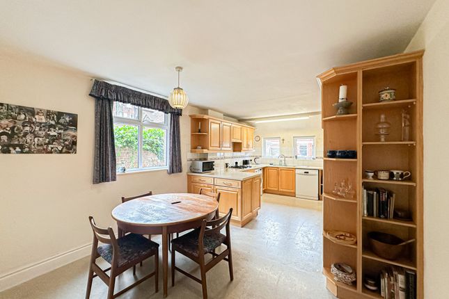 36 Victoria Drive, Wirral photo 3