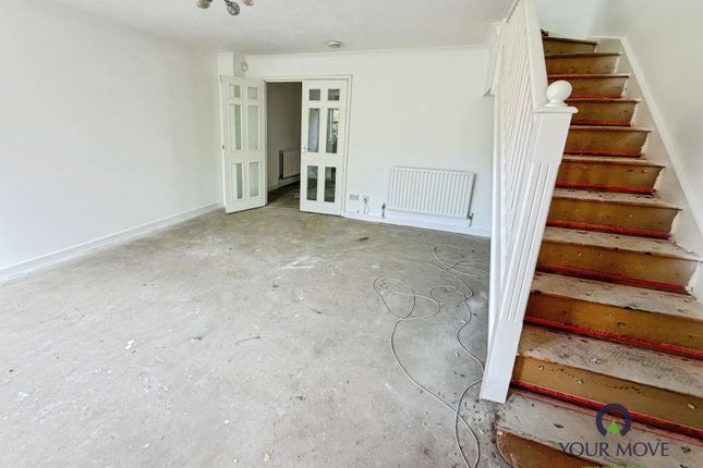 9, Lowry Close, Erith photo 3