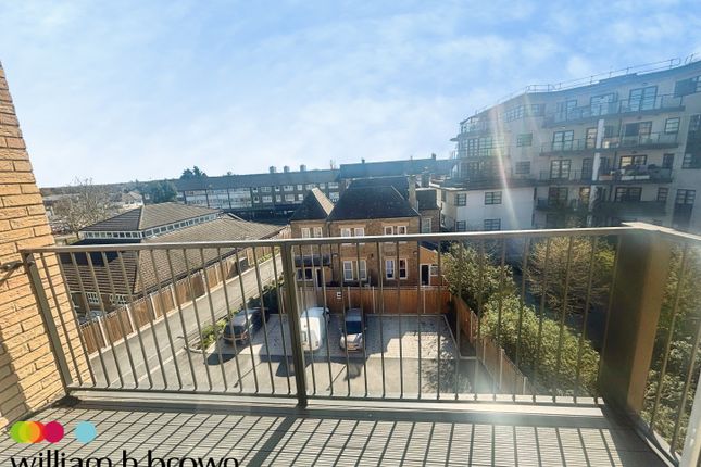 Flat 17, High Road, ROMFORD photo 5