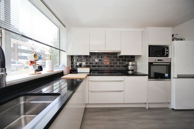 44, Brendon Avenue, Luton photo 4