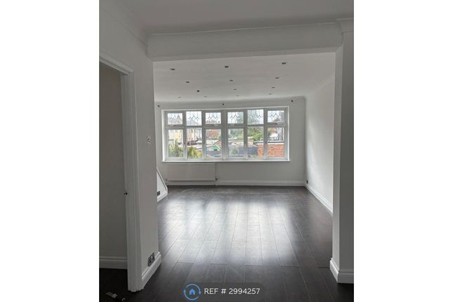 Rushdon Close, Grays photo 3