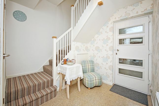 4, Mountford Close, Warwick photo 2